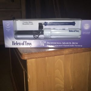 Brand New Never Used Helen of Troy Curling Iron